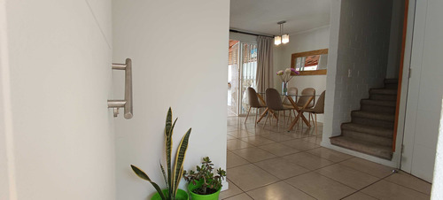 Casa En Excelente Condición Altos Del Raco. (100918)