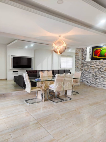 Imagen 19 de 21 de Negociable! Xclusiva Casa En Safari Ranch, Valencia. Guillermo Baldan. 04125038440