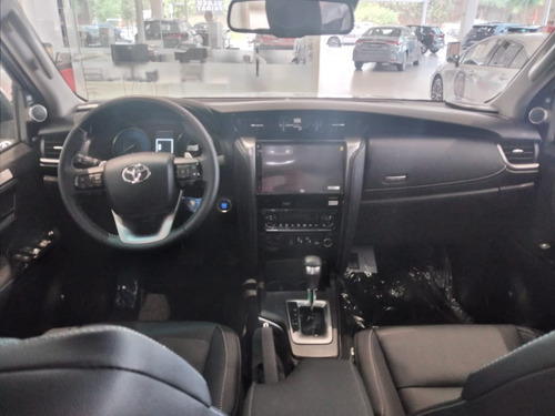 Toyota SW4 Toyota SW4 SRX Platinum 2.8 Turbodiesel 4x4 (Aut.) (7 Lugares)