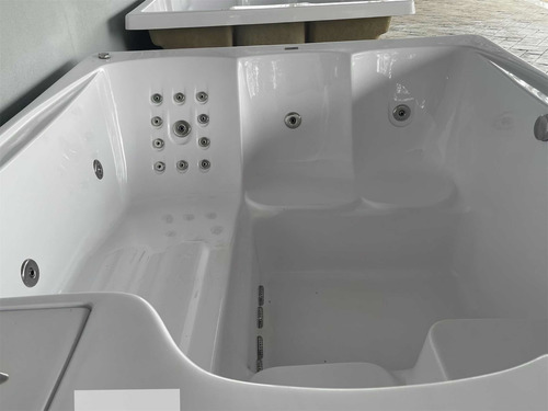 Spa Ofurô Hidromassagem Área Externa 5 Lugares