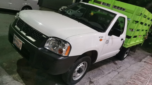 Imagen 1 de 6 de Nissan Np300 2014 2.4 Chasis Dh Mt