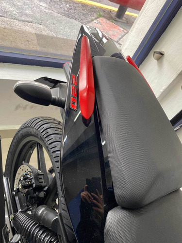 Imagen 8 de 14 de Bajaj Pulsar Neón 220