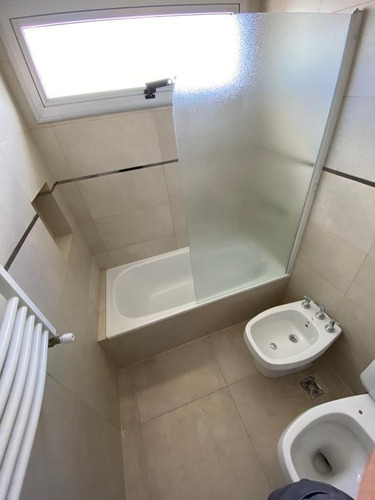 Imagen 14 de 17 de Venta Semipiso 2 Dorm C/ Cochera 15 E/45 Y 46. La Plata
