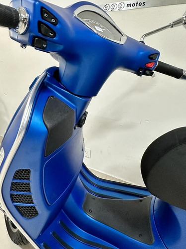 Imagen 12 de 15 de Vespa Super Sport 300 Hpe Retro Scooter Permutas Bbva 0 %