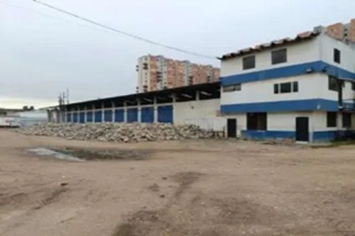 Bodega Muelle De Carga - Calle 13