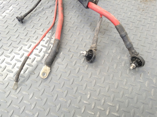Arnes Terminal Bateria Bmw 325i 2.5 Aut Mod 10-12 (Usado)