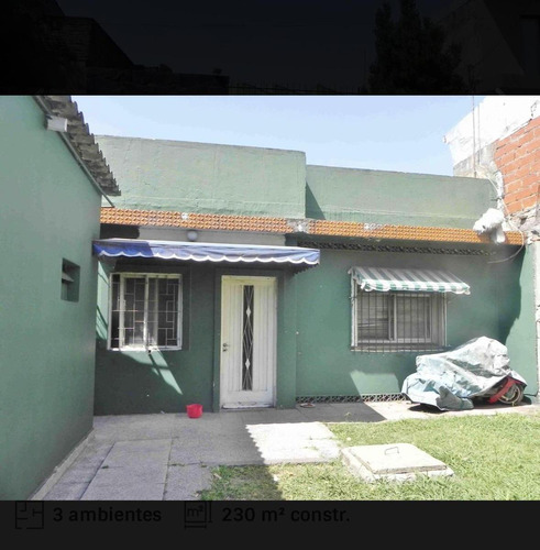 Casa En Venta - 2 Dormitorios 1 Baño - Cochera - 230mts2 - San Justo, La Matanza