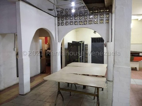 Imagen 4 de 13 de Local Comercial En Alquiler #23-8715 Yubelys Martínez 04242763692 Rent-a-house