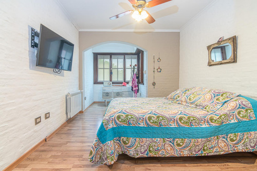 Chalet De Categoría - Barrio Pinos De Anchorena