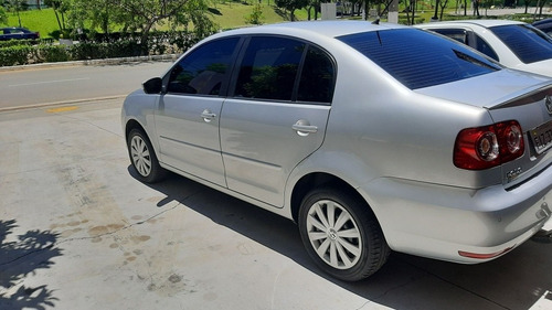 Imagem 2 de 7 de Volkswagen Polo Sedan 1.6