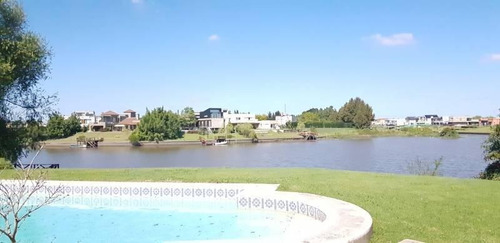 Imagen 10 de 30 de Casa De Categoria En Venta Sobre Dos Lotes Con Amplia Vista Al Rio En Santa Catalina!