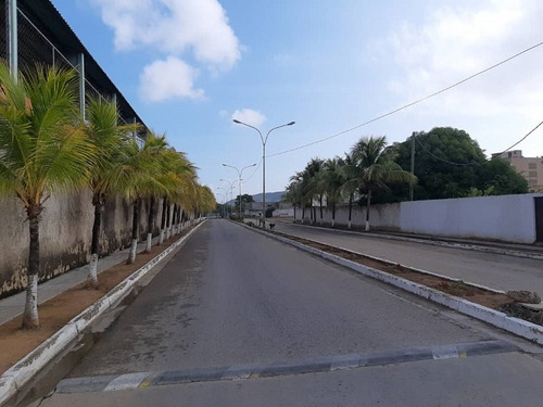 Imagen 11 de 12 de Agradable Town House En Una Zona Fresca Del Valle
