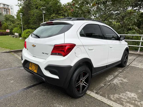 Chevrolet Onix Active