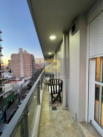 Imagen 2 de 9 de Dos Dormitorios Con Cochera