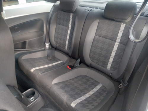 Imagen 10 de 11 de Volkswagen New Beetle Tsi 1.4 Dsg