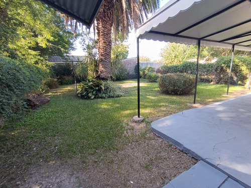 Venta/ Permuta/alquiler - Casa - 3 Dormitorios - Patio Y Cochera Doble - Fisherton, Rosario