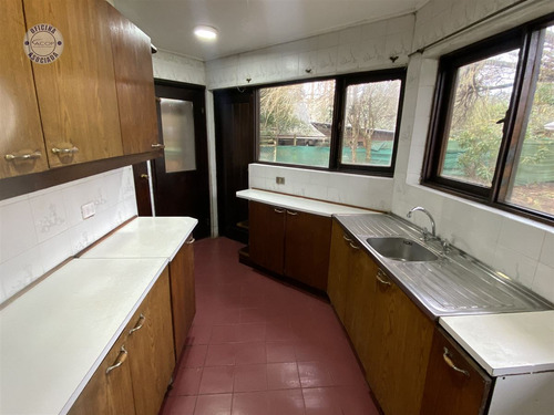 Arrendamos Espaciosa Casa En La Ciudad De Valdivia.
