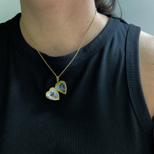 Colar Relicário Coração Com 2 Fotos Banhado Ouro 18k Lembrança Presente Namorados Mães Avó