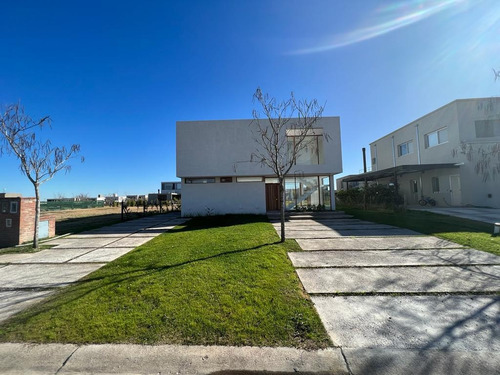 Imagen 2 de 30 de Casa - Ceibos