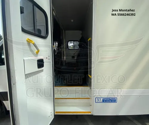 Mercedes-Benz Sprinter 5 pasajeros