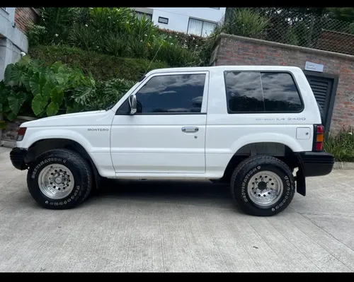 Mitsubishi Montero 2.4 V11