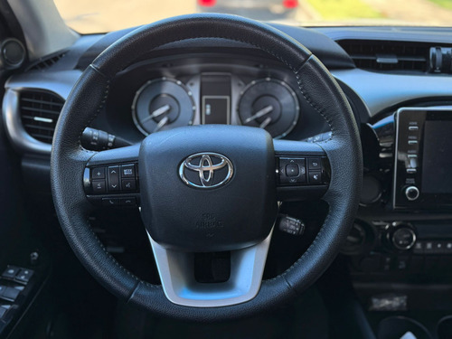 Toyota Hilux 2.8 D-4D TURBO DIESEL CD SR 4X4 AUTOMÁTICO