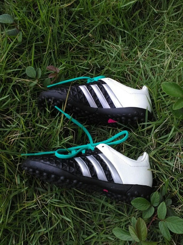 Imagen 2 de 4 de Tenis Adida