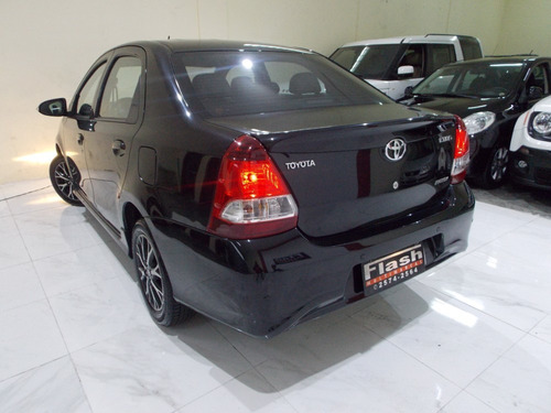 Toyota Etios Sedan 1.5 Platinum 2018 (top De Linha Baixo Km)