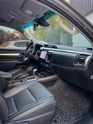 Toyota Hilux 2.8 Cd Srx 177cv 4x2 At