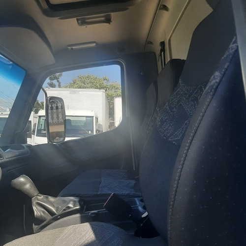 Imagem 10 de 13 de Caminhão 3/4 Mercedes-benz Accelo 815 Cesto Aéreo