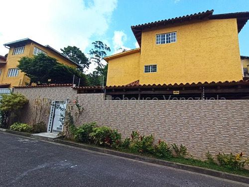 Casa Multinivel Villa La Lagunita Remodelada En Calle Cerrada En Venta En La Lagunita Avenida Principal Caracas 