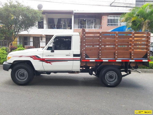 Toyota Land Cruiser Estaca Mt 4000 4x4