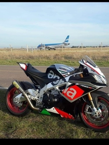 Imagen 2 de 4 de Aprilia Rsv4 1000 Rf