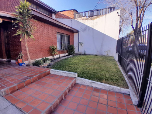 Excelente Chalet De 5 Ambientes
