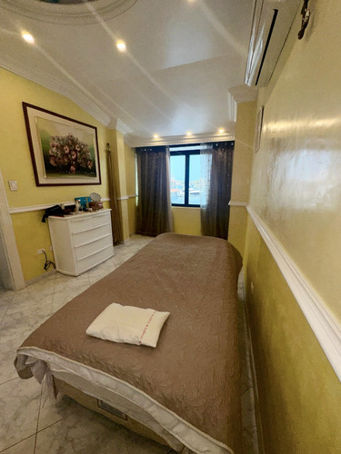 En Venta Doble Parcela Casas Bote A -doris Rodriguez