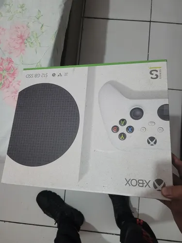 Xbox Series S 2020 512GB 1 Controle Branco - Microsoft com 3 Jogos -  Console Xbox Series S - Magazine Luiza