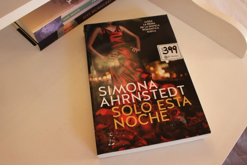 Livro Solo Esta Noche Simona Arnstedt Edição Espanhol