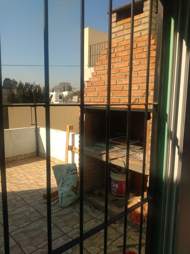 Imagen 8 de 11 de Departamento De Pasillo En Alberdi
