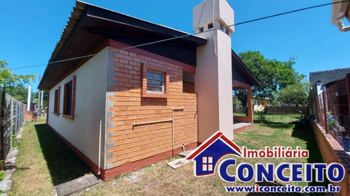 Imagem 16 de 28 de C440 - Excelente Residência Com 2 Terrenos No Balneário Marisul