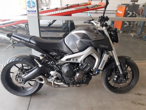 Imagem 2 de 6 de Yamaha Mt 09