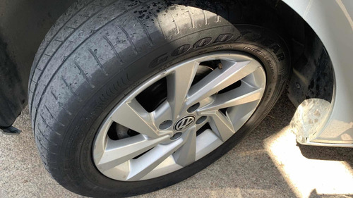 Imagen 14 de 15 de Volkswagen Gol 2019 1.6 Trendline Rines Aluminio Mt