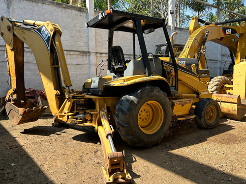 Retroexcavadora Caterpillar 416c 4x2