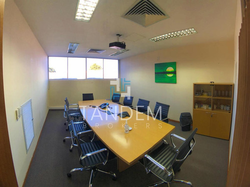 Imagen 3 de 12 de Excelentes Oficinas Con Deposito - 30 Metros De Frente Sobre Mitre A Mts De Panamericana