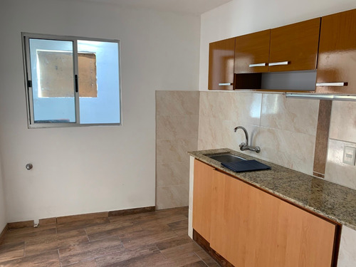Casa En P.h Alquiler 2 Dormitorios Unión Con Patio Sin G.c