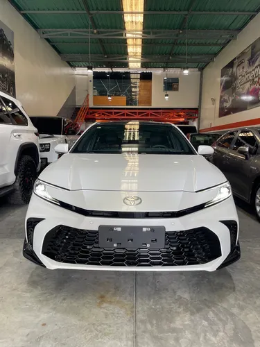 Toyota Camry 2.0 2024