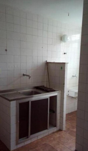 Apartamento Para Venda Em Volta Redonda, Parque Das Ilhas, 2 Dormitórios, 1 Banheiro, 1 Vaga - 021_2-204042