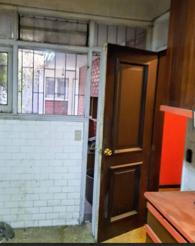 Se Vende Gran Casa 8 /d 4/b Comuna De Ñuñoa