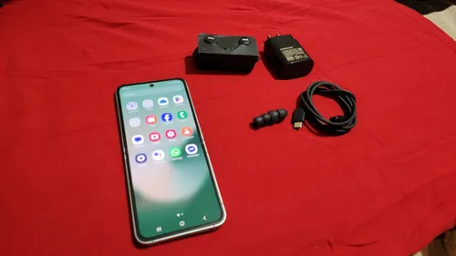 Galaxy Z Flip 6 256gb Como Nuevo Uso 3 Meses Libre. Permuto (Usado)