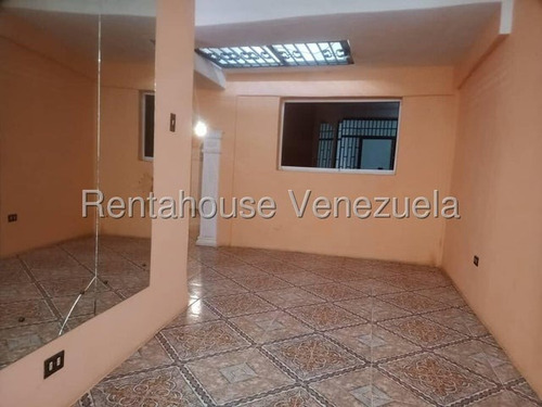 Norgelin Diaz Alquila Casa Comercial En El Centro De Barquisimeto Cod.25-14630