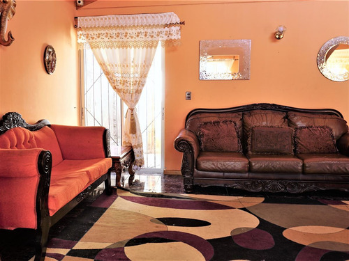 Casa En Venta De 4d 3b, En La Calera. Región De Valparaíso.